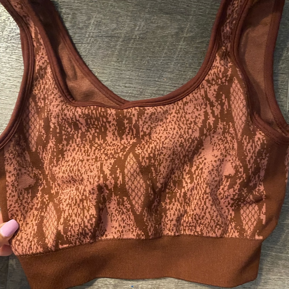 Fabletics Snake Skin Work Out Set - image 4